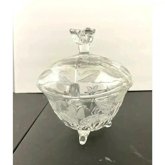 VTG Clear Crystal Glass Footed Candy Dish with Lid Etched Tulip Pattern - Picture 6 of 16